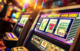 Ninja vs Samurai slot interface showing reels and control buttons on putarslot